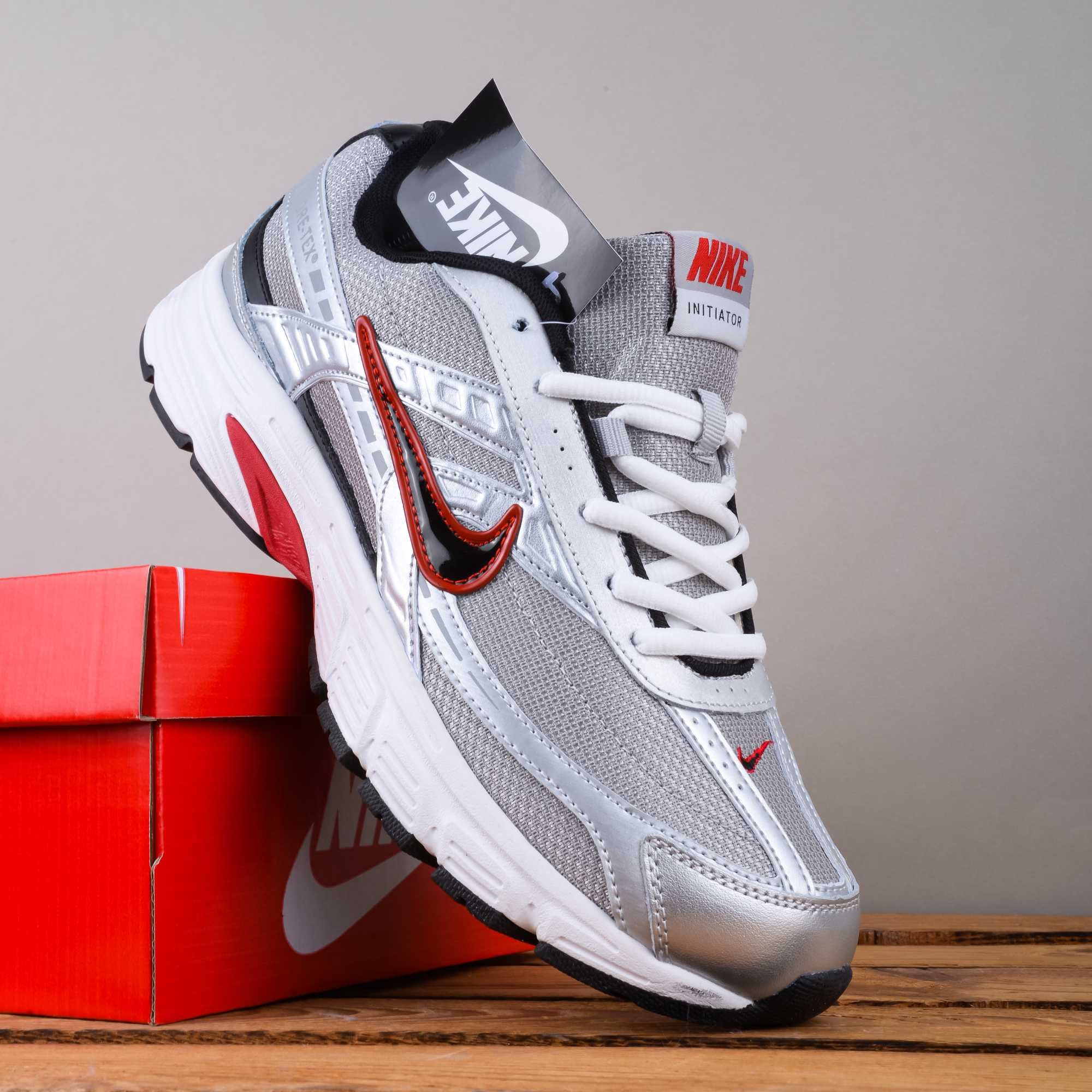 (1720) Чоловічі Кросівки Nike Initiator срібні (41-45) найк найки