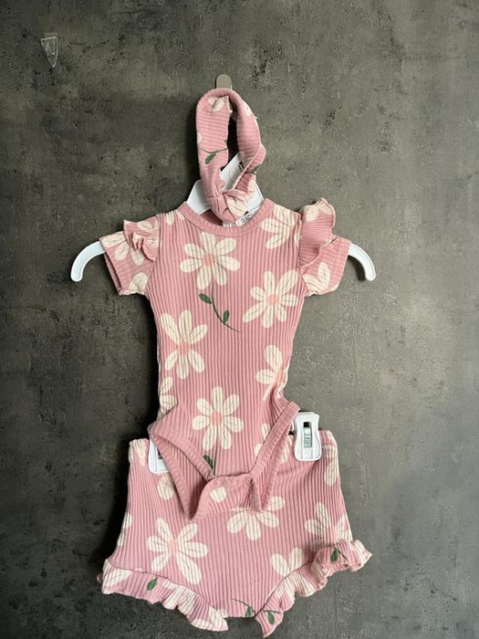 Zestaw niemowlęcy 3-częściowy Rachel Zoe roz. 6/9 miesięcy