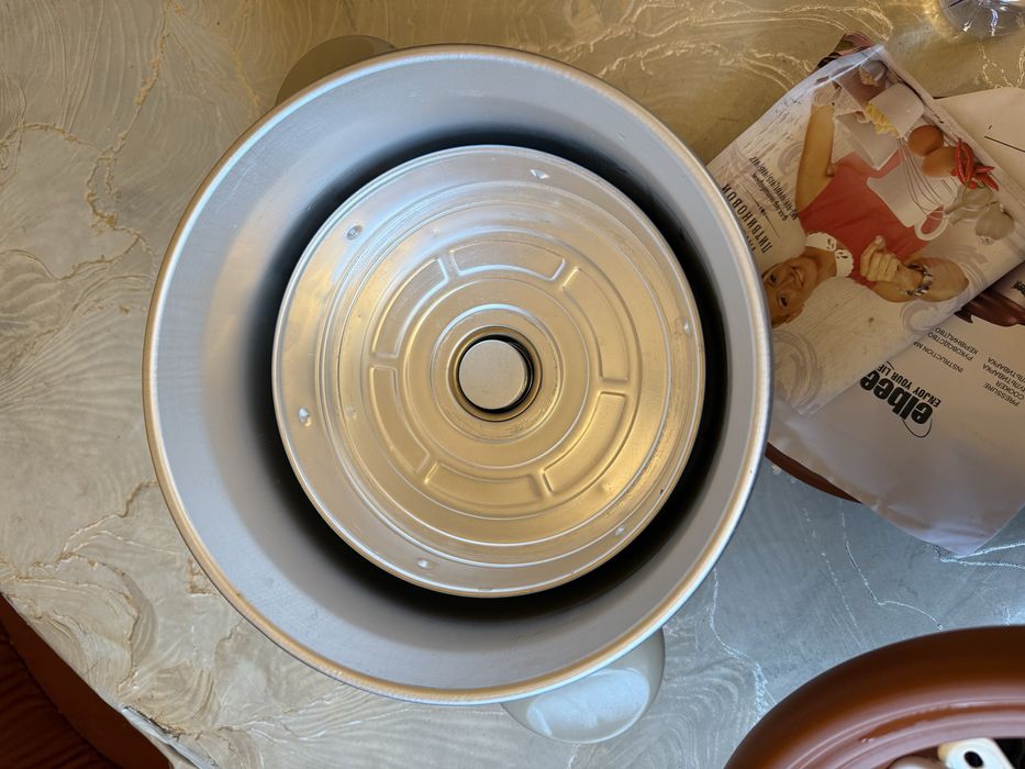 Мультиварка Elbee E-25001