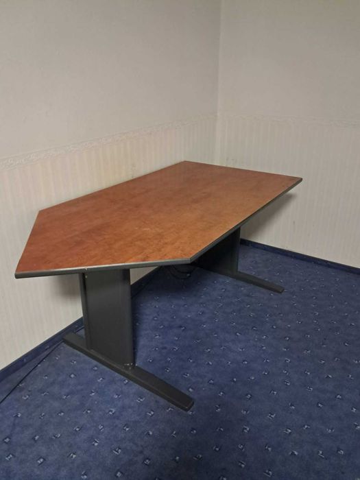 Продам офісний стіл