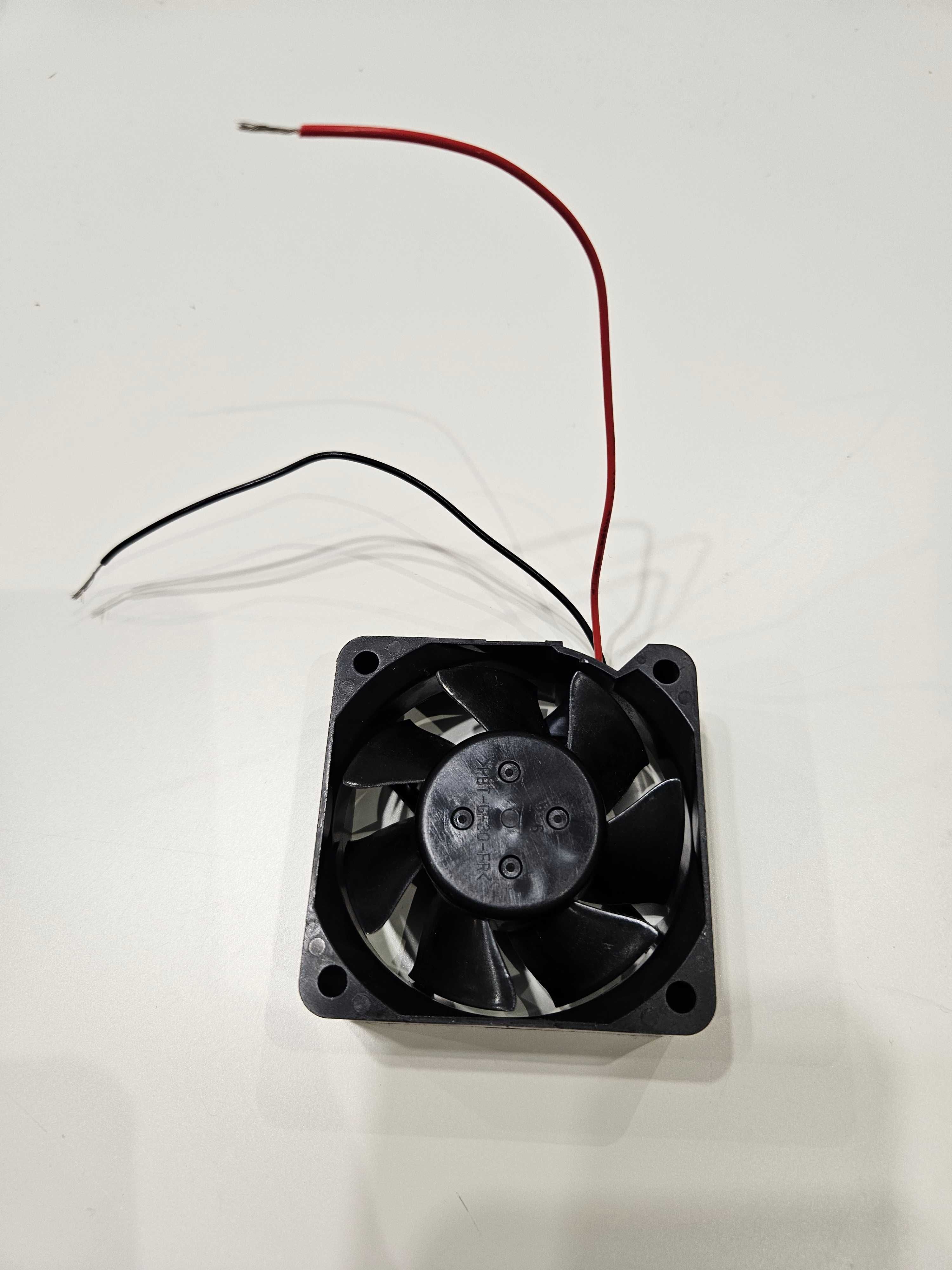 Wentylator NMB-MAT 2410RL-05W-B50