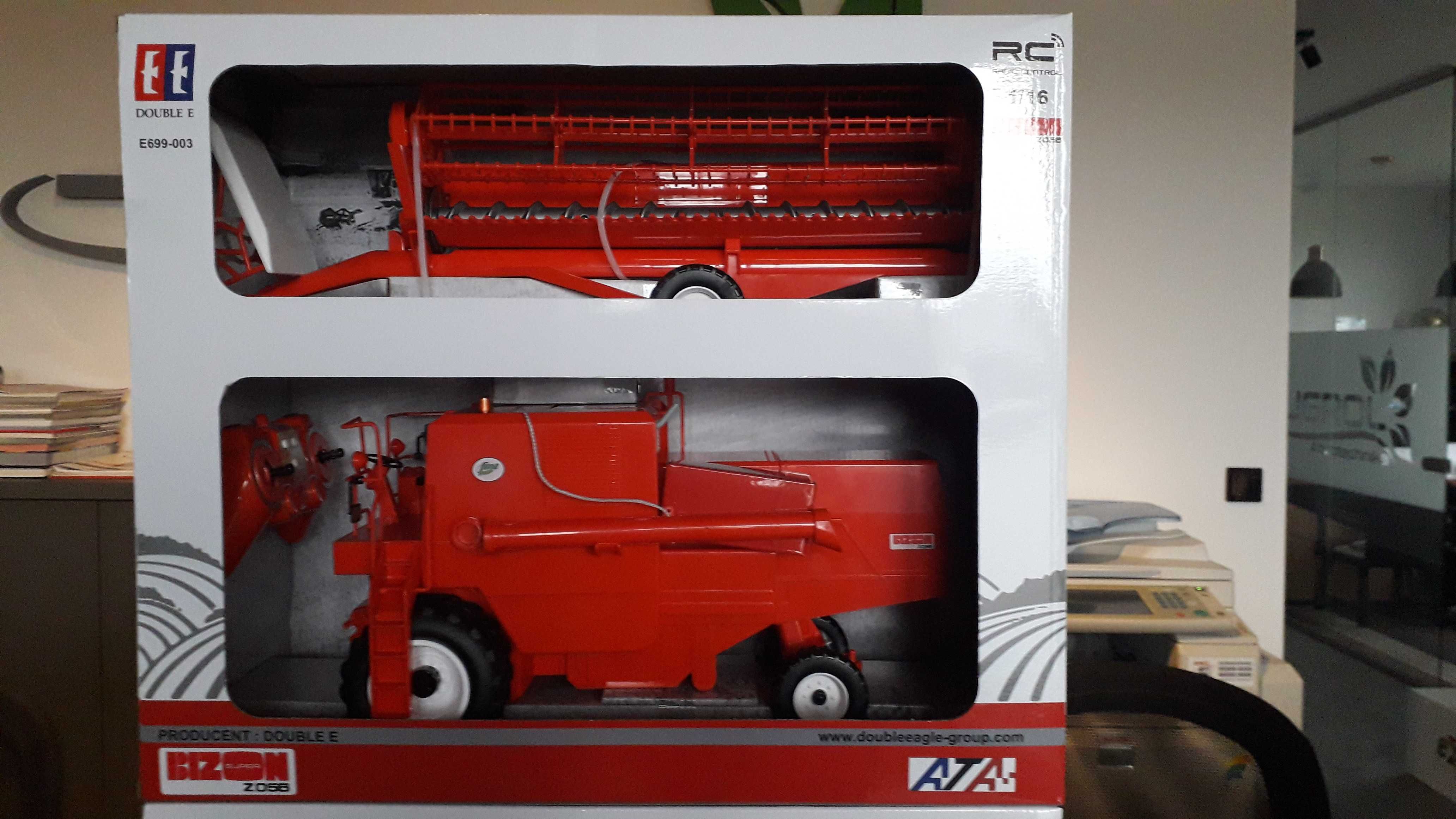 Kombajn czerwony Bizon Super Z056 zabawka zdalnie sterowana jak Bruder