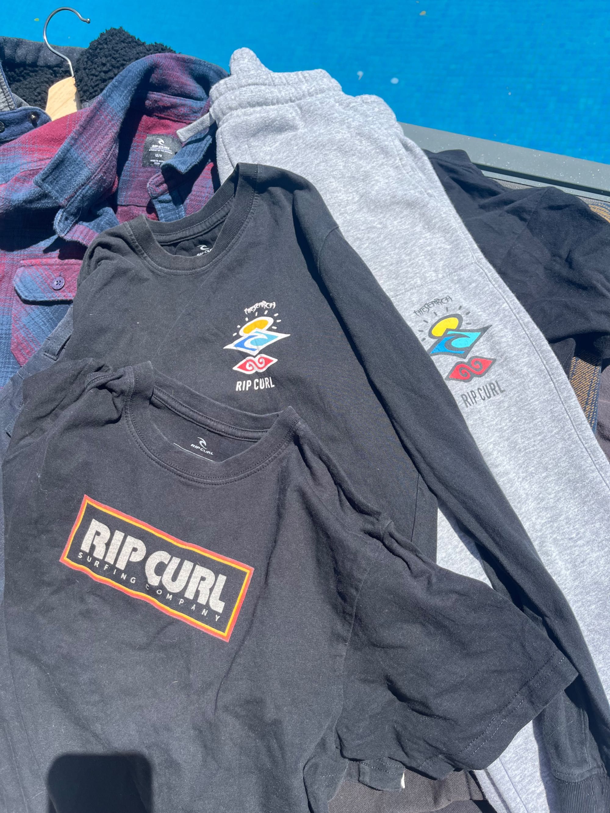 RIP CURL 33 peças para menino 10-12 anos
