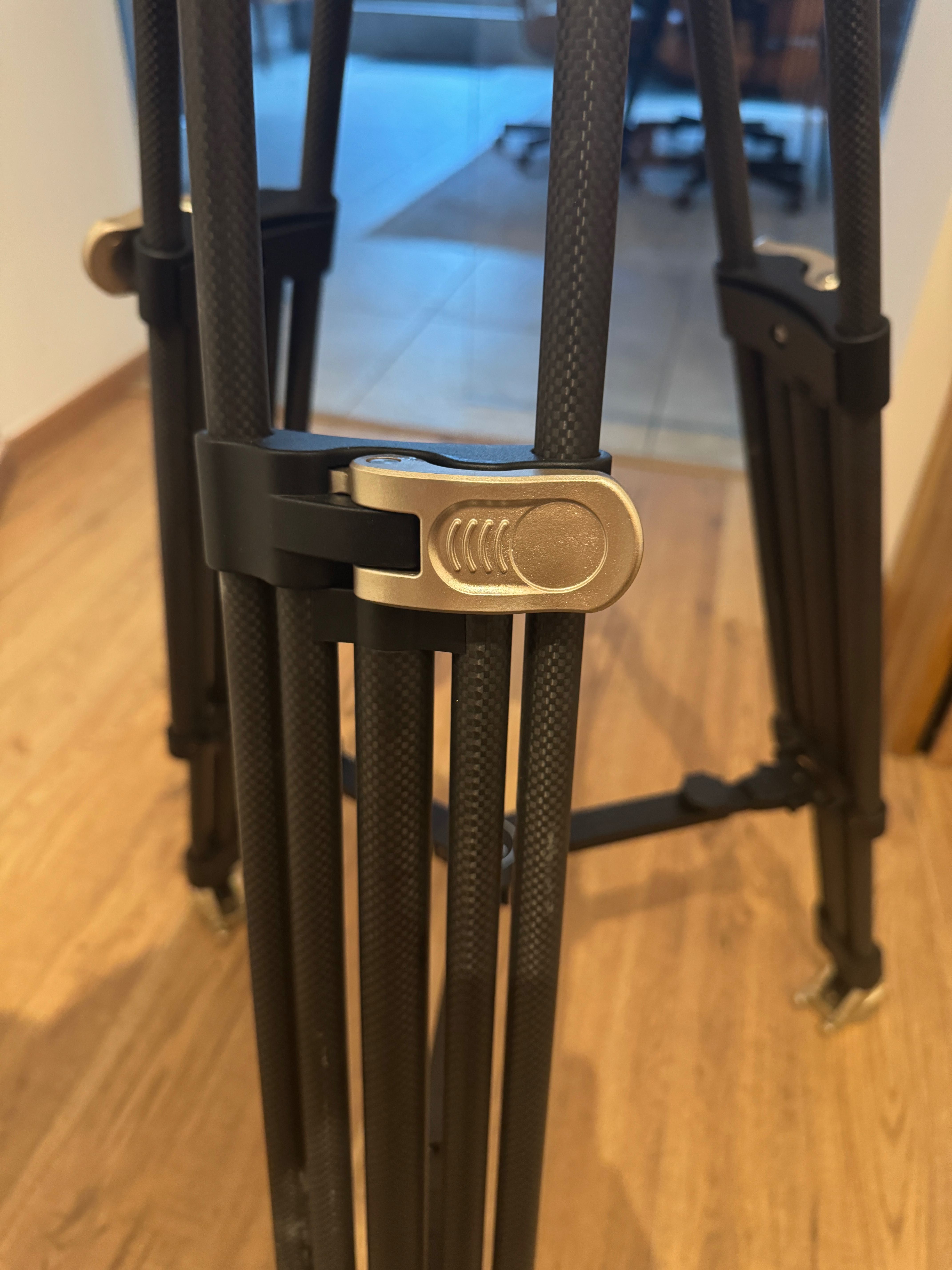 Sprzedam statyw SmallRig 4465 z głowicą AD-Pro8 – Carbonowy - Nowy