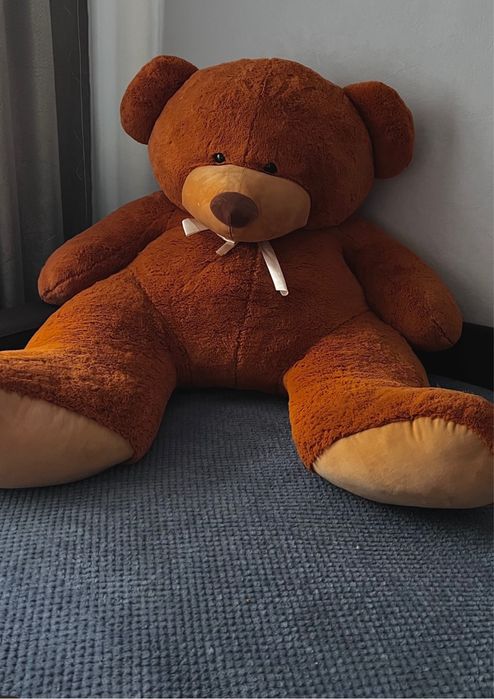 Плюшевий ведмідь плюшевый медведь