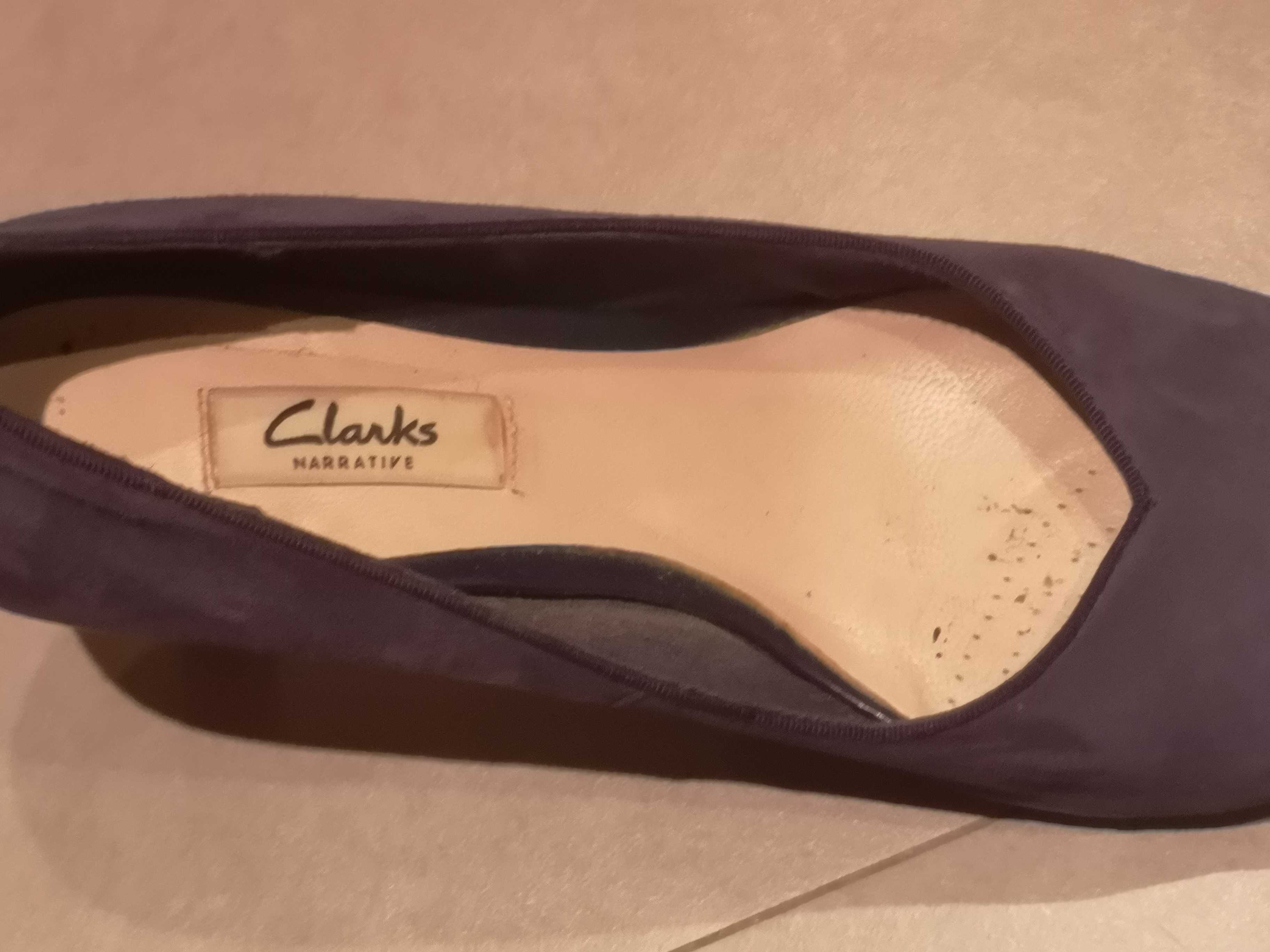 Piękne buty na wyższym, ale stabilnym obcasie Clarks 39