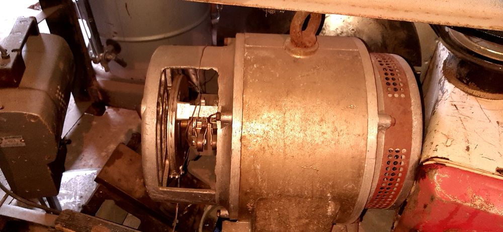 Репульсионный двигатель 220в . 1.1квт . 3000- 5000об