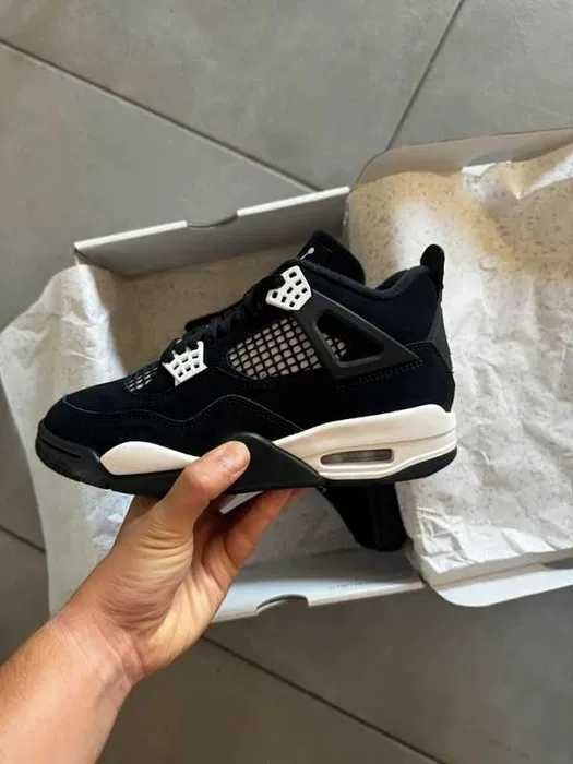Buty Trampk Jordan 4 Retro White Thunder Roz.41