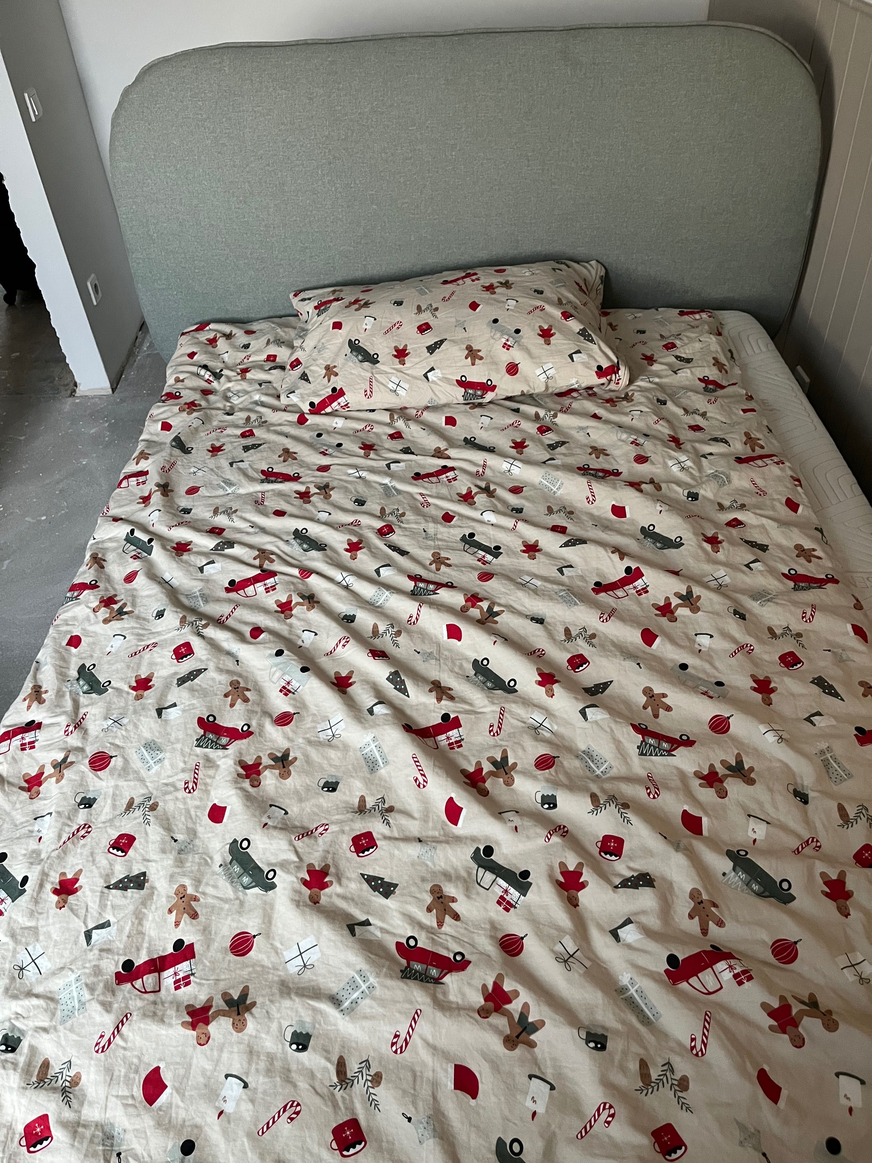 Ikea łóżko sypialniane