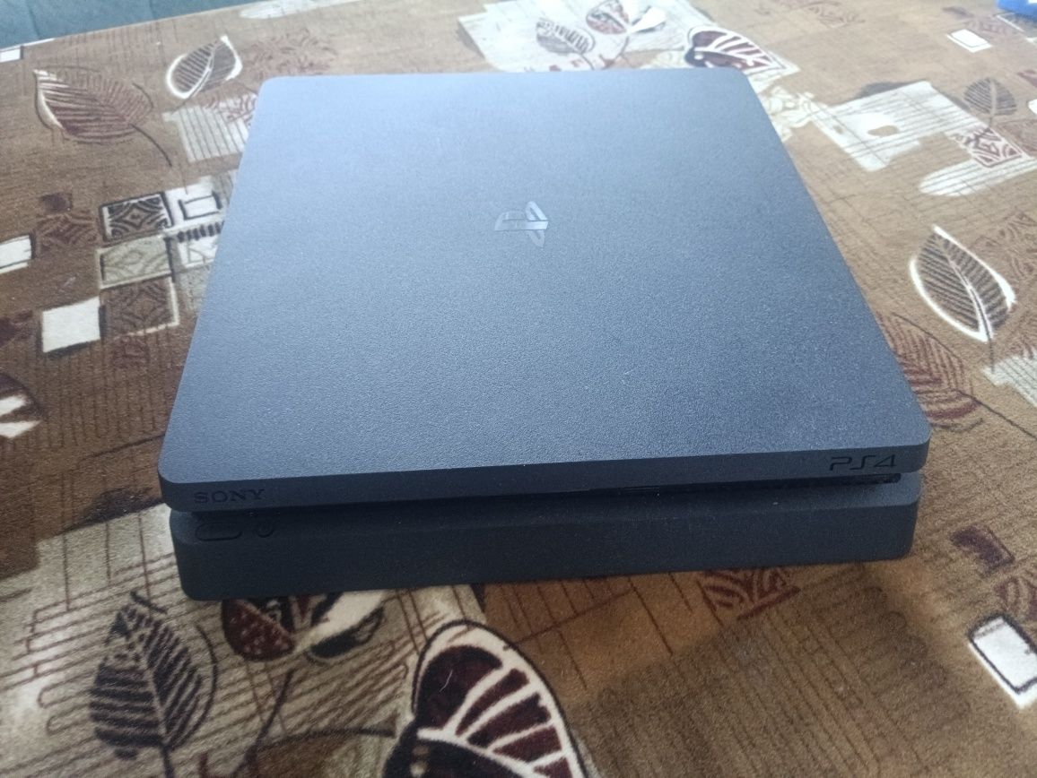 Play Station 4 Slim 1TB