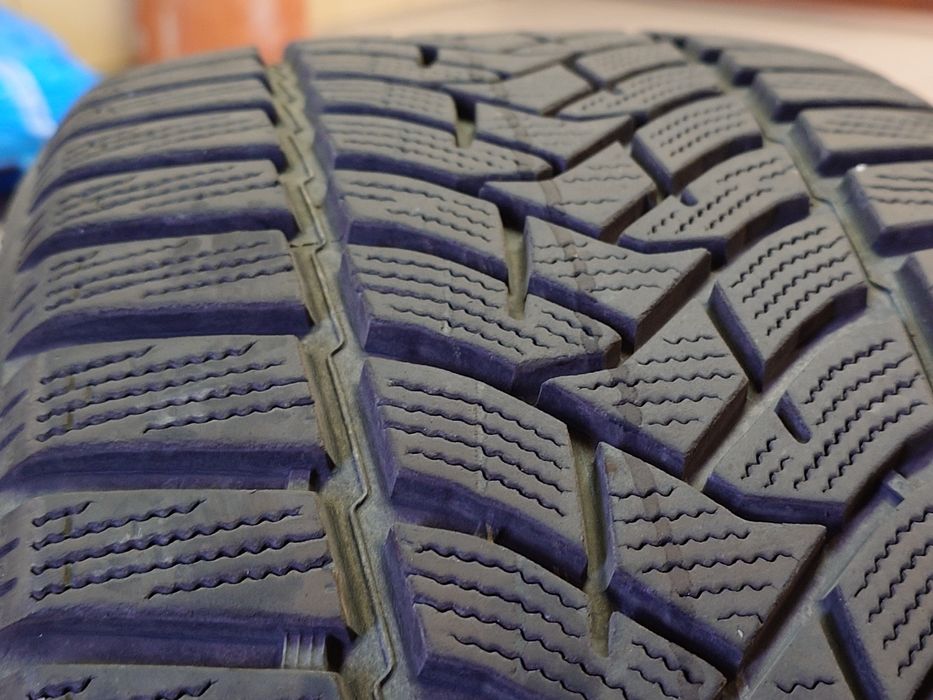 Dunlop winter sport 5 235/45/18