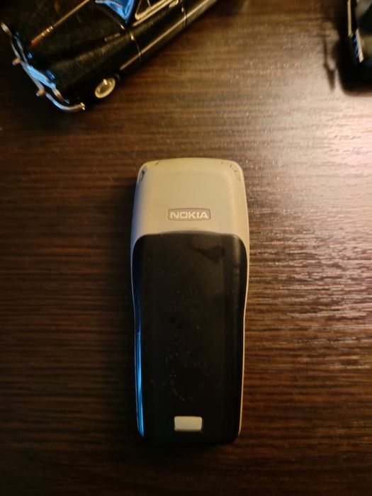 Nokia 1100 black ретро 2004