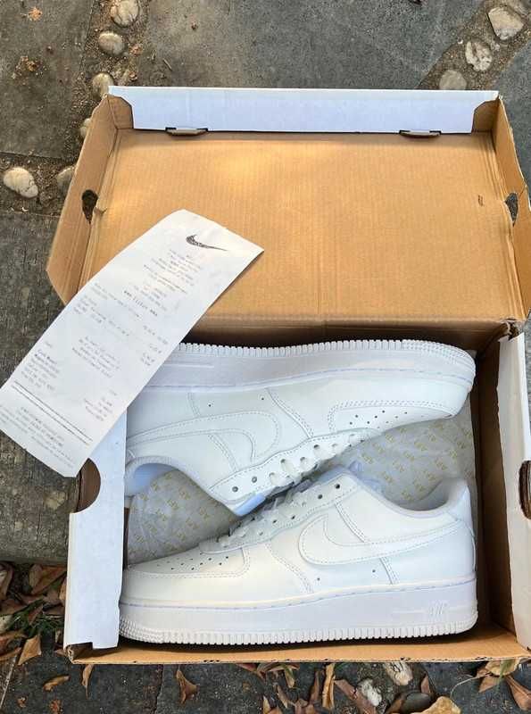 Biały^potężny^NikeAirForce1^UnisexTrampki Roz.43