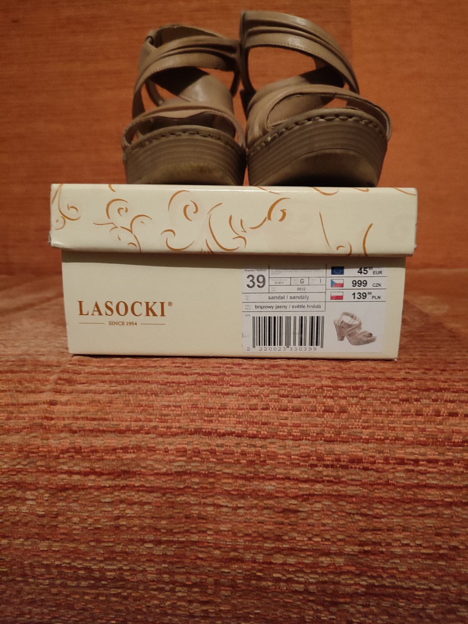Sandały damskie brązowe jasne rozmiar 39 Lasocki