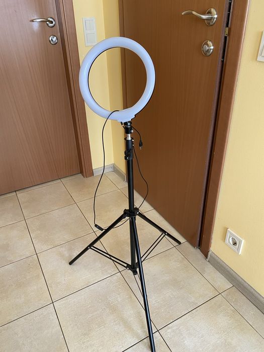 Лампа кольцевая