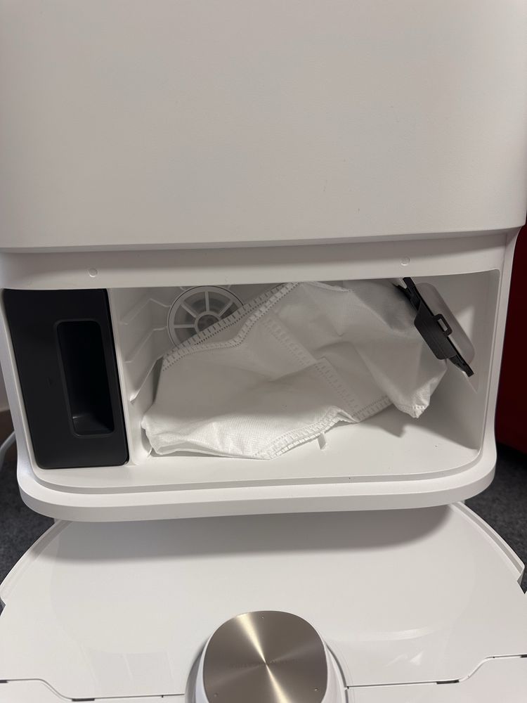 Robot sprzątający DREAME L40 ultra Nowy.