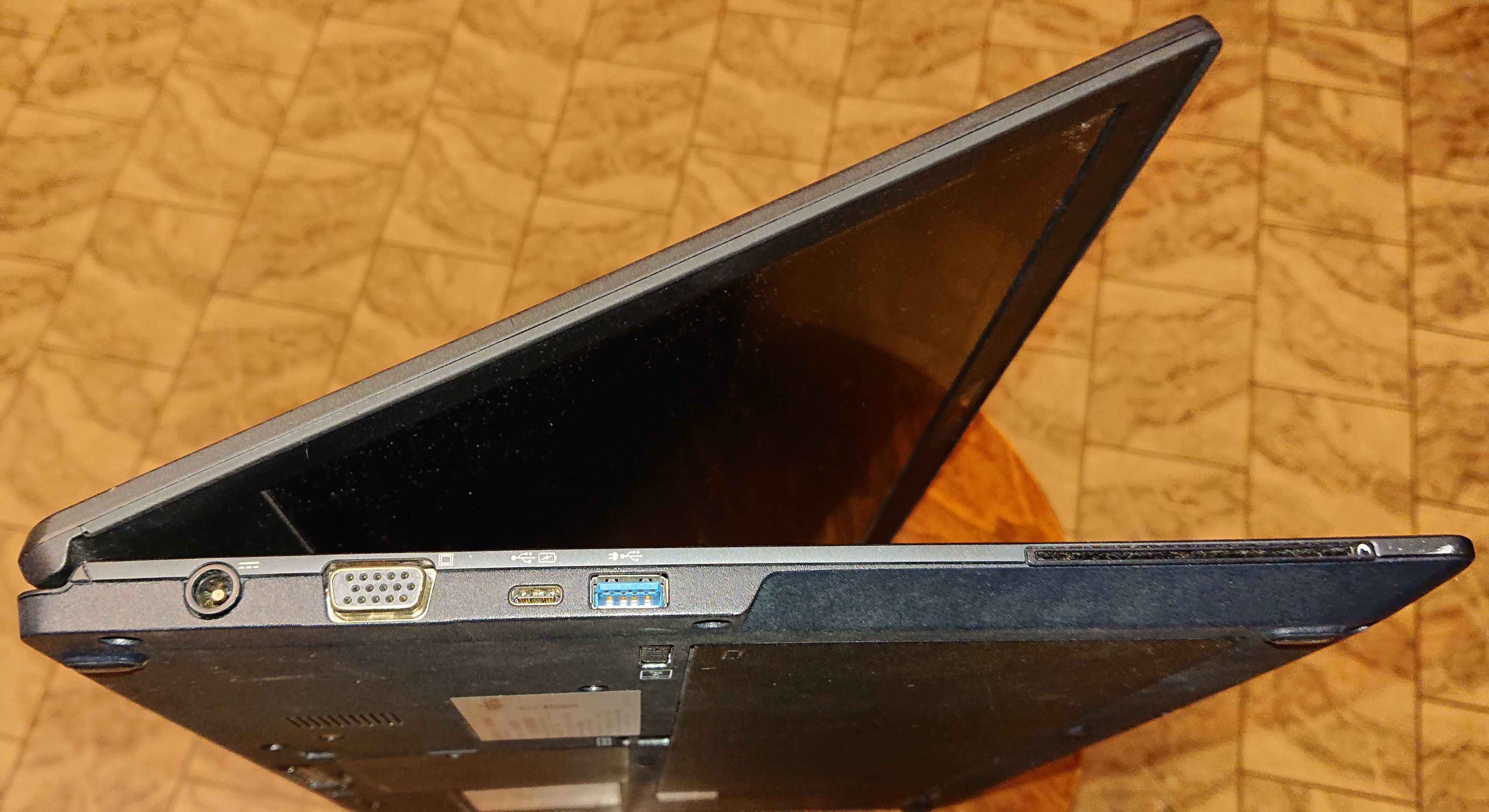 Fujitsu /15,6" IPS FHD/I5-7200/Ram 8 Gb/SSD 256 Gb/бат. 4ч
