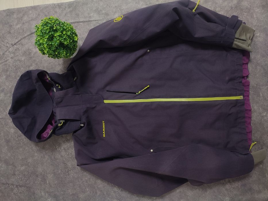 Тепла куртка Mammut gore tex dry tech