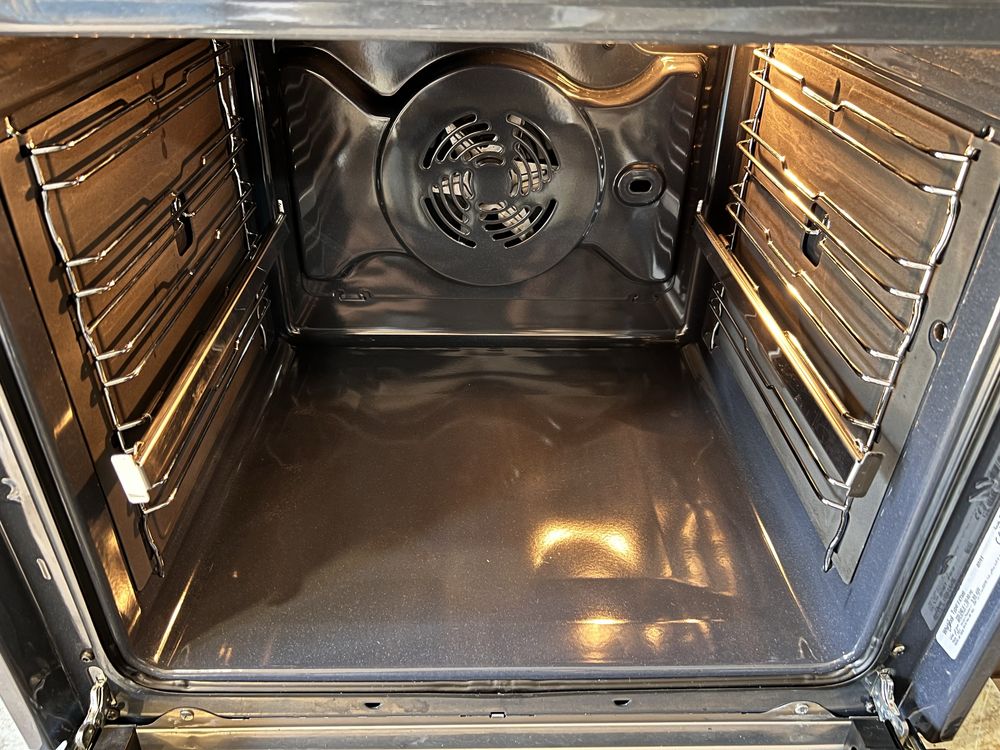 Духовка Whirlpool 6 sense (Італія)