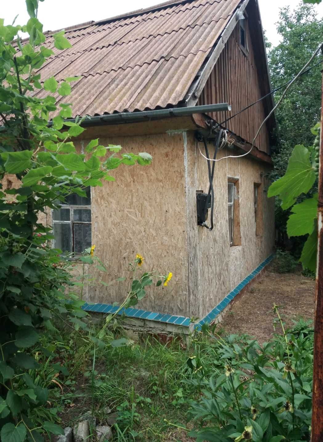 Будинок (дом), ділянка (участок)