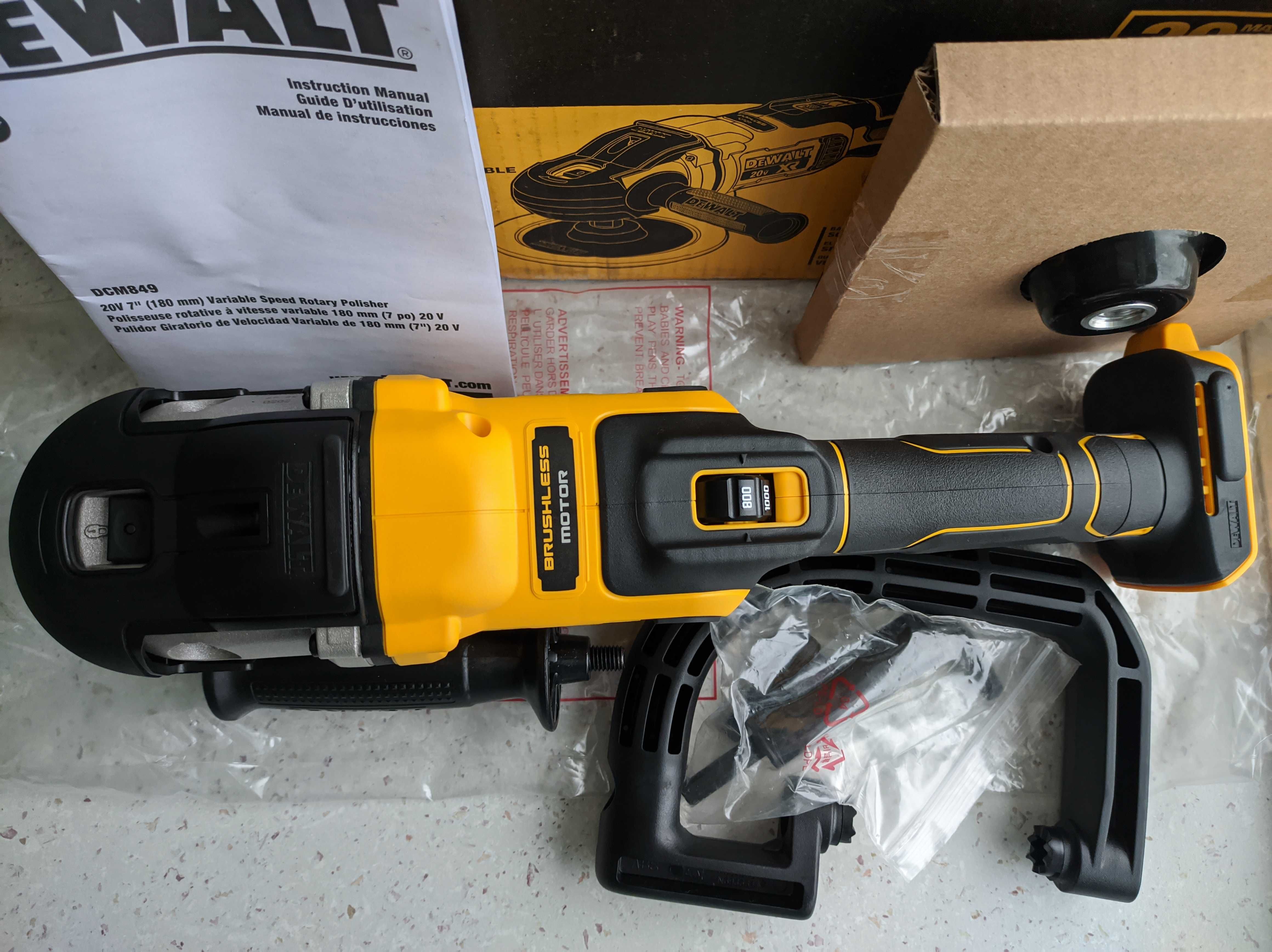 Бесщеточная полировочная машина DeWalt DCM849B