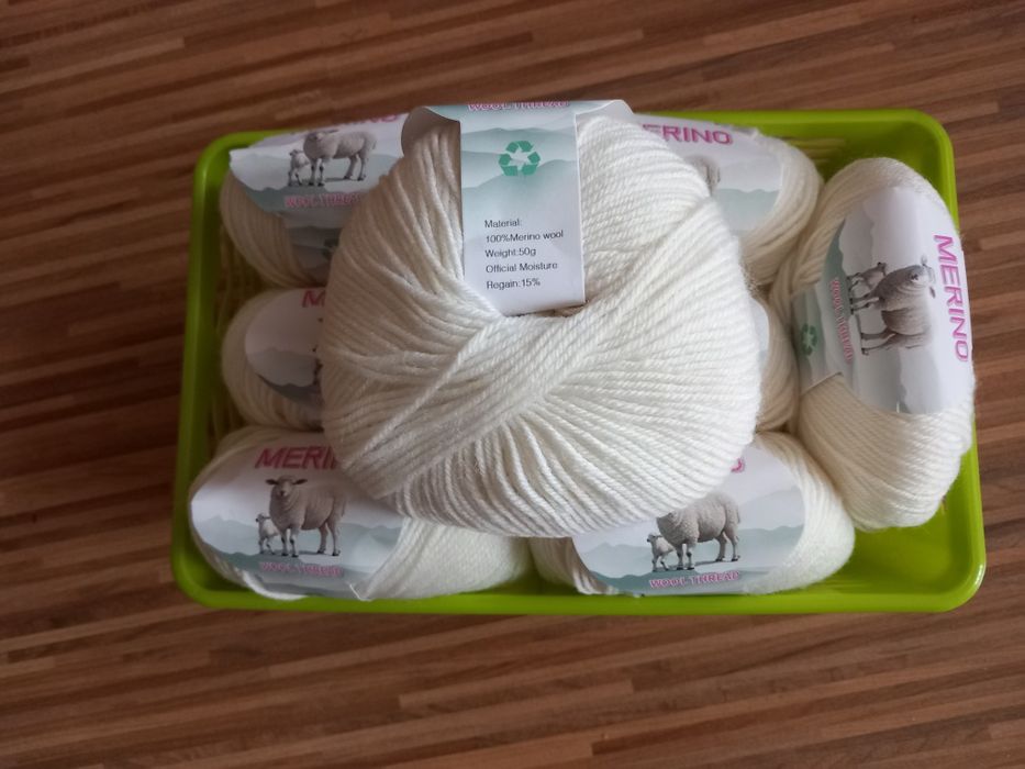 Włóczka merino 100% ecru, mleczny, kremowy