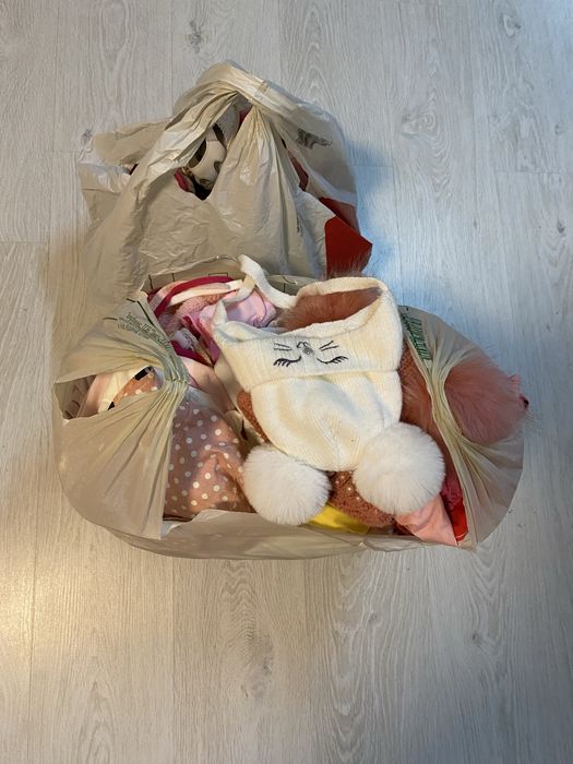 Віддам безкоштовно дитячі речі