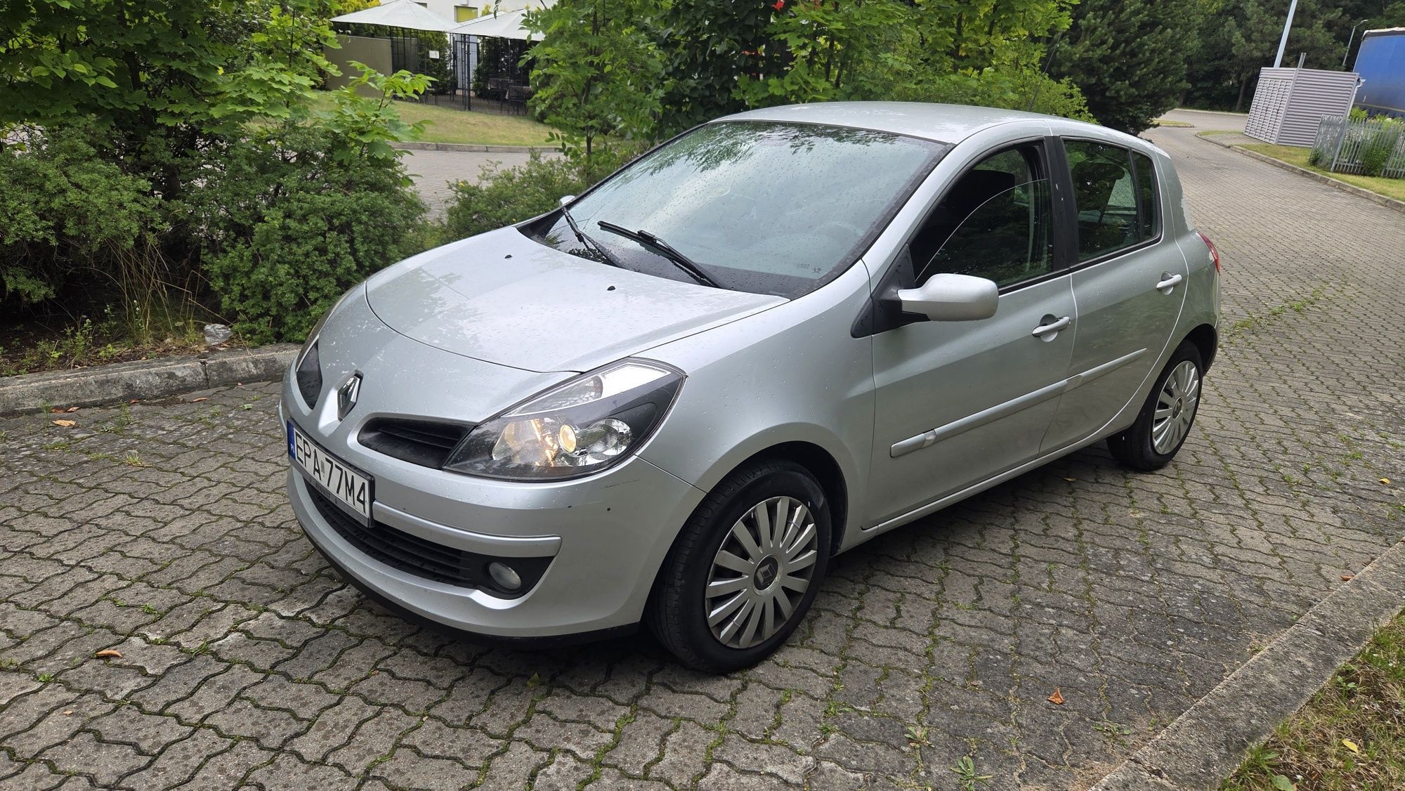 Renault Clio 1.2 75 KM Benzyna Climatronic