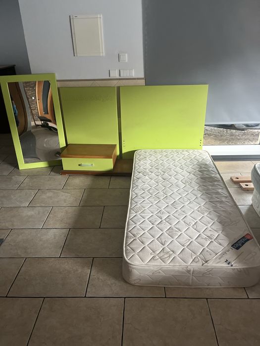 Conjunto de cama de criança e colchão molaflex