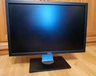 Dell Ultrasharp U2410 24" - stan bdb  1920x1200 16:10 IPS 10bi