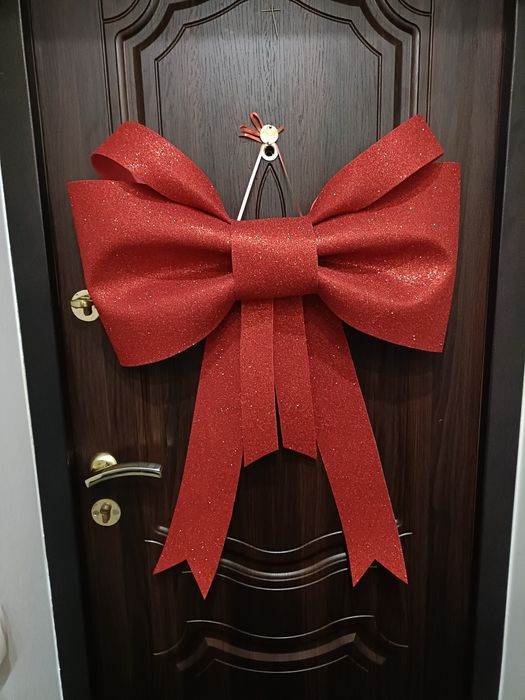 Бант на двері, бант на фасад, бант на автомобіль