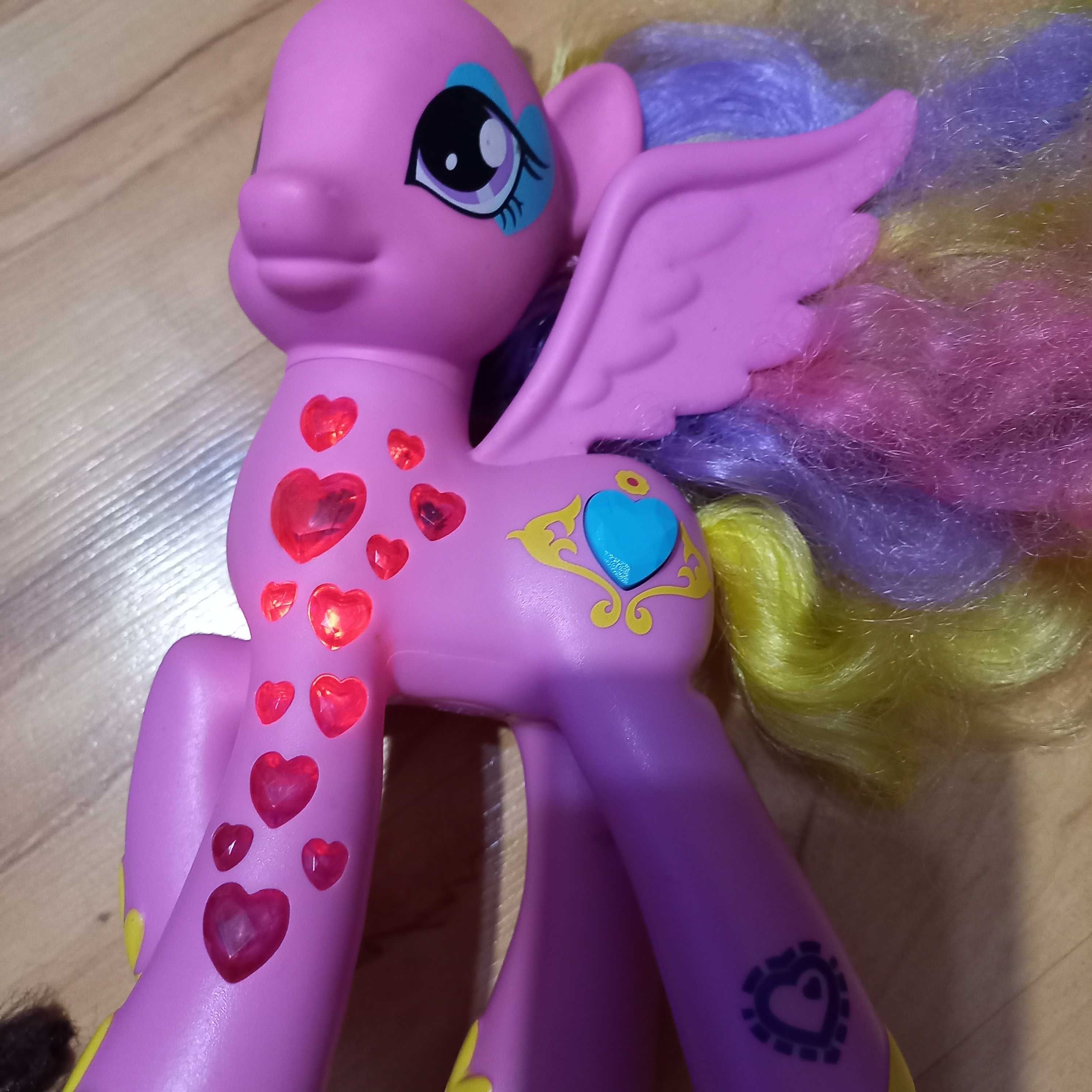 My Little Pony Księżniczka Cadance głos i światło