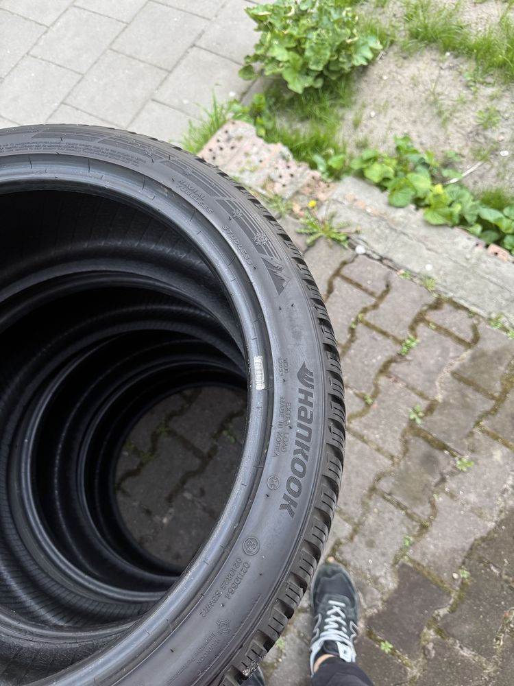 Opony Zimowe HANKOOK 245/40/19 Winter i*cept evo3 w330