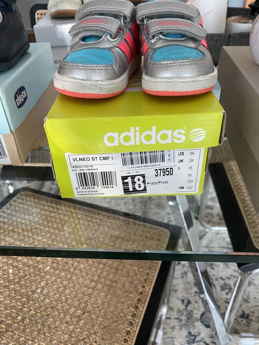 Vendo sapatos de bebé