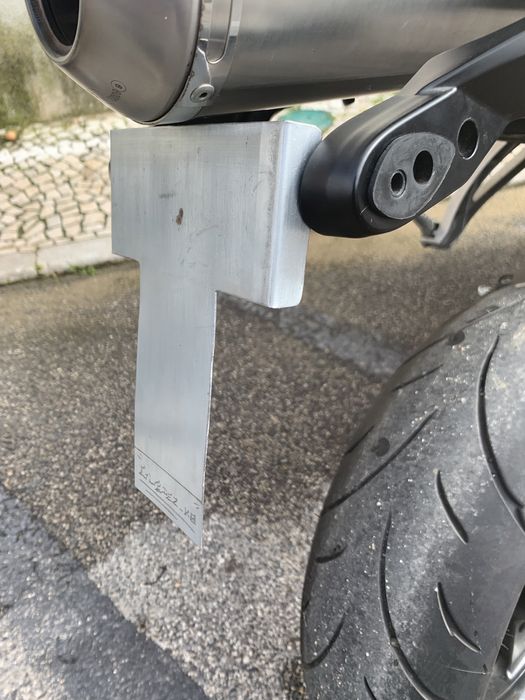 Vendo suporte curto artesanal para CBR RR 2007