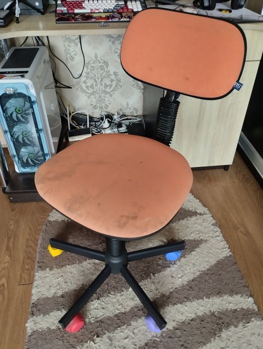 Компьютерный стул офисный