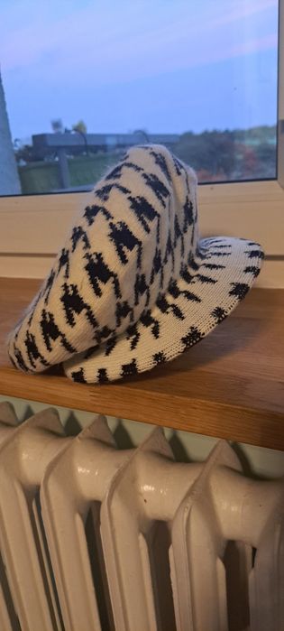 Damska czapka z daszkiem/kaszkiet