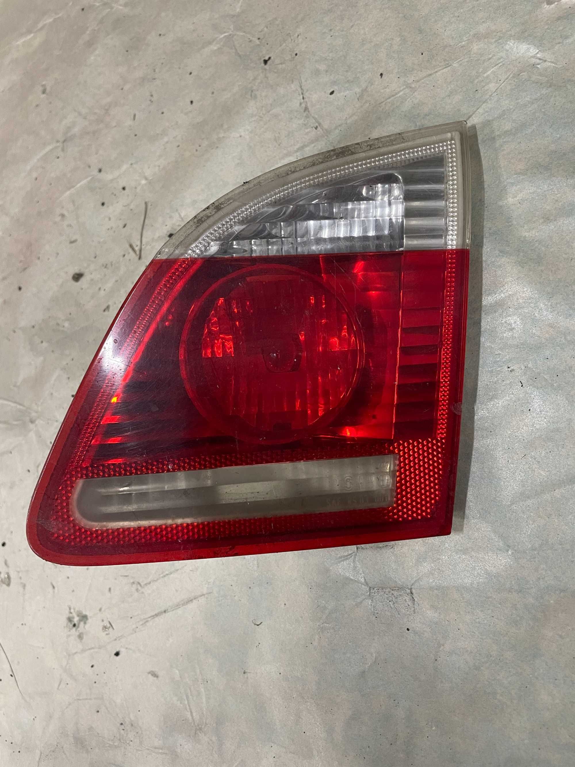 Lampa tylna w klapę BMW E60 ORYG.