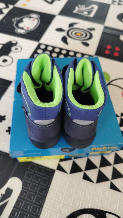 Buty zimowe dziecięce r.25