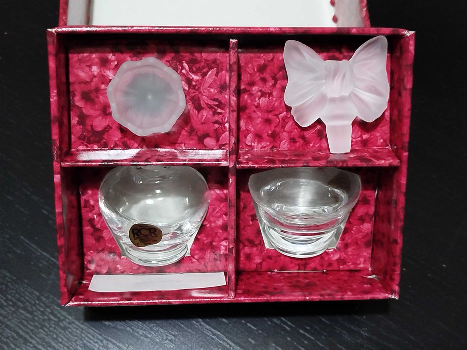 Dois suportes de vela em cristal