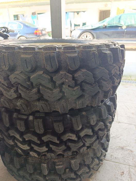 Só pneus 31/10.5 R15