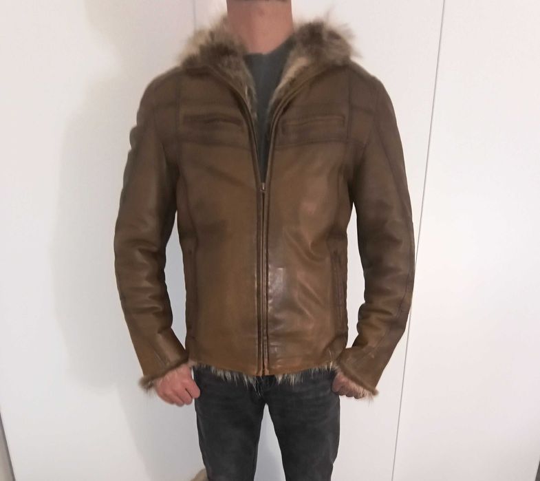 Стильна чоловіча шкіряна куртка