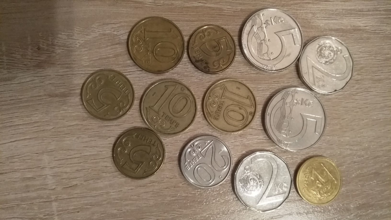 Монеты Чехия, Польша, Казахстан, Дания, Венгрия, Китай, США, Чили