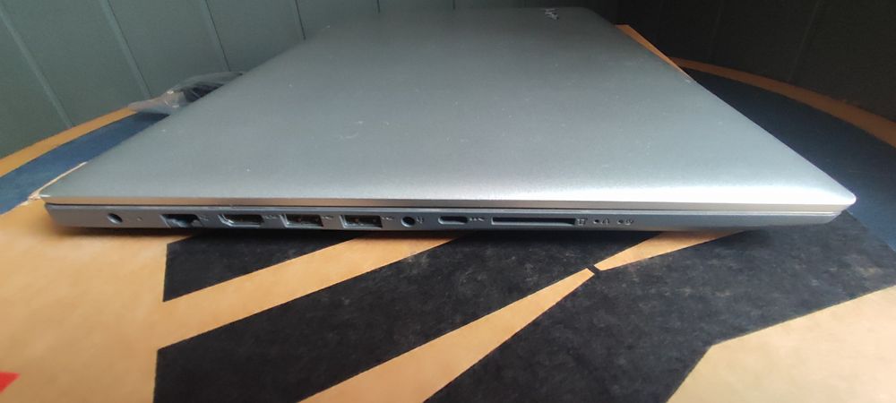 Lenovo Ideapad 320-15ISK jak NOWY