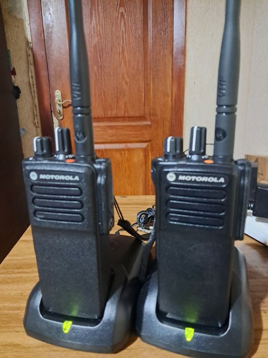 Радиостанция серии  DP 4400е оригинал  Kenvyd Verfex Ikom