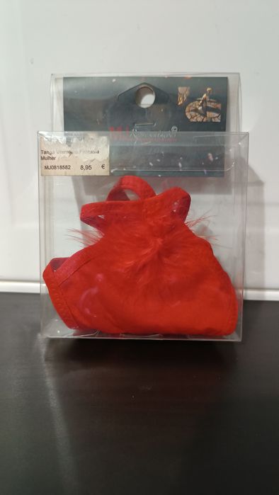 Tanga Pompom vermelho. S/ M