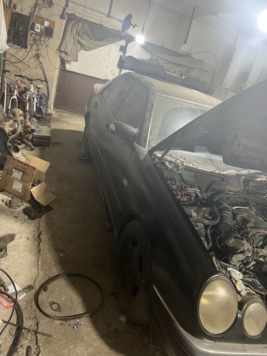Продам Мерседес w210 3.2 бензин