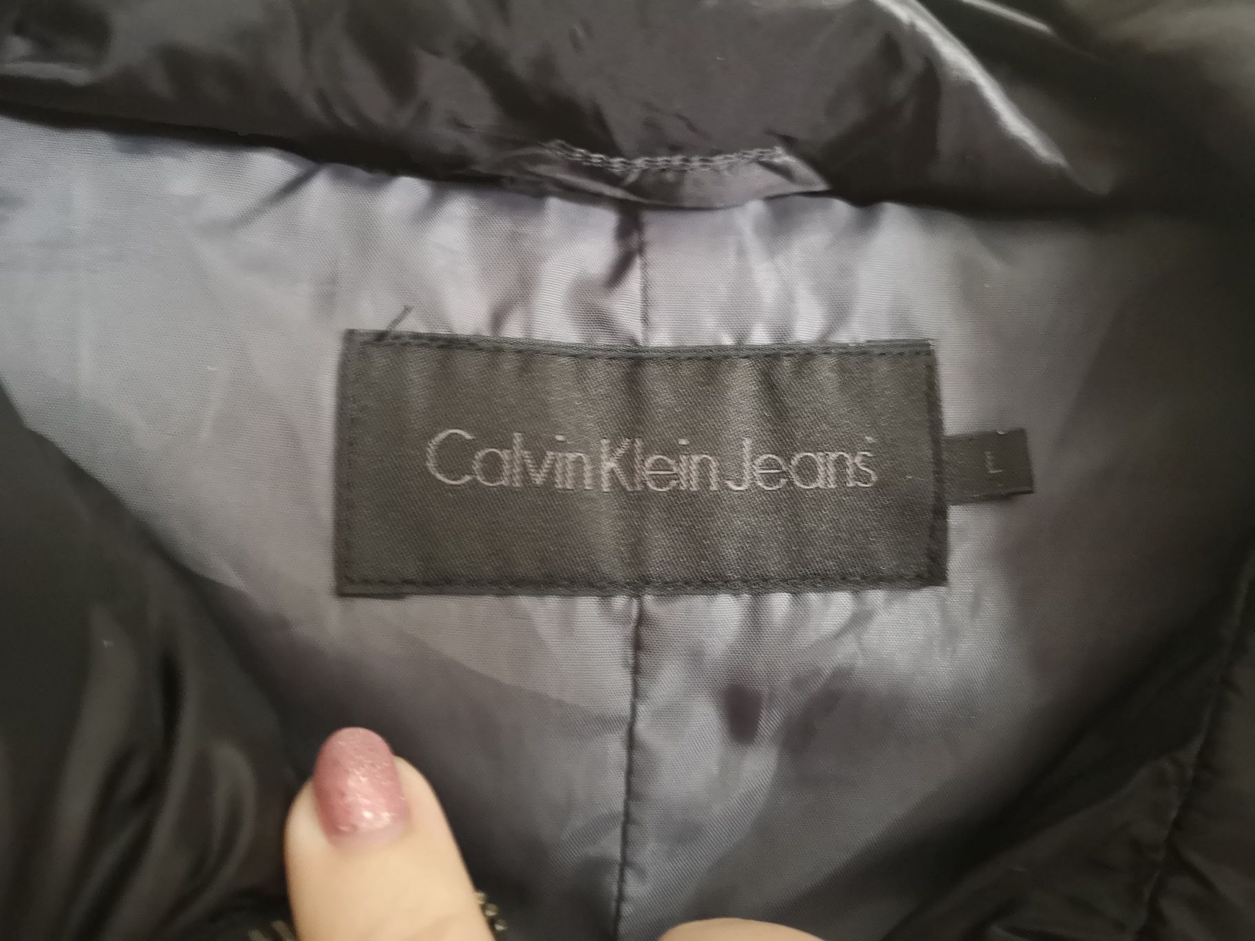 Kispo Calvin Klein tam. L