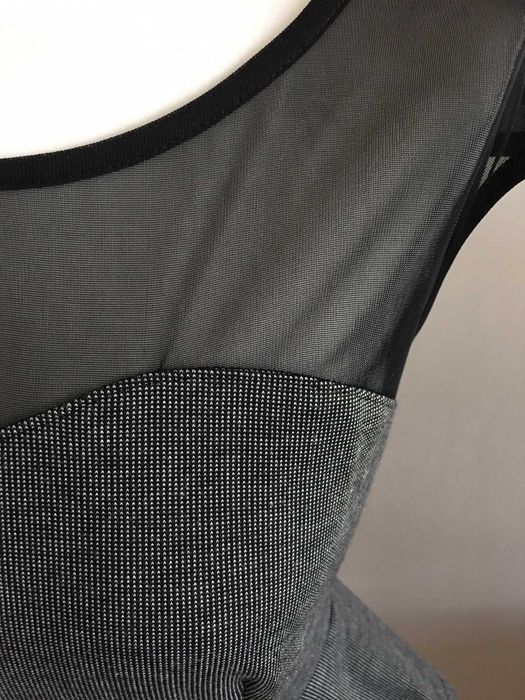 Sukienka z baskinką  Valerie Bertinelli rozmiar 36/38