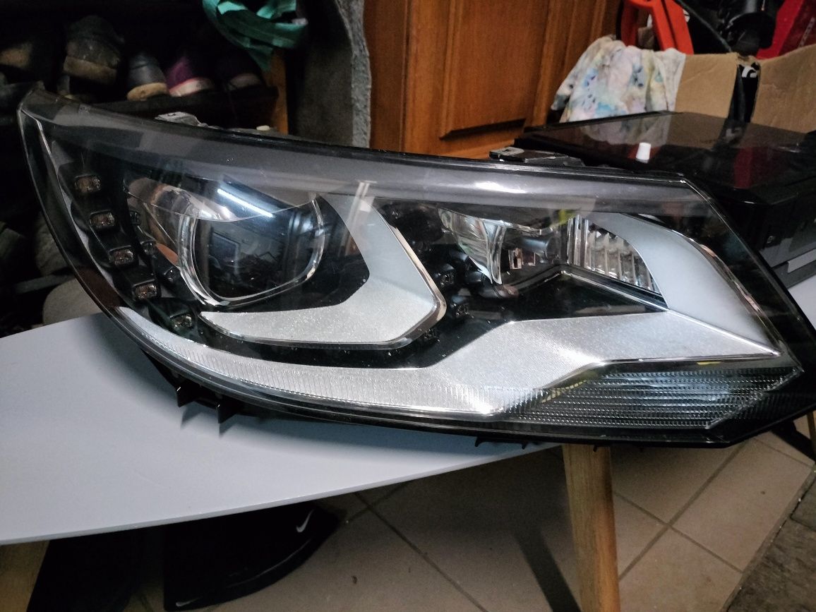 VW Tiguan lampa prawa